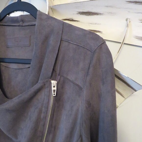 BLANKNYC Asymmetrical Zip Drape Front Faux Suede Jacket Small Blank NYC - Picture 7 of 8